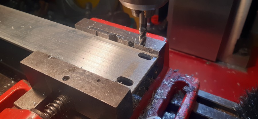 idu_front_plate_mill.jpg idu_front_plate_mill.jpg