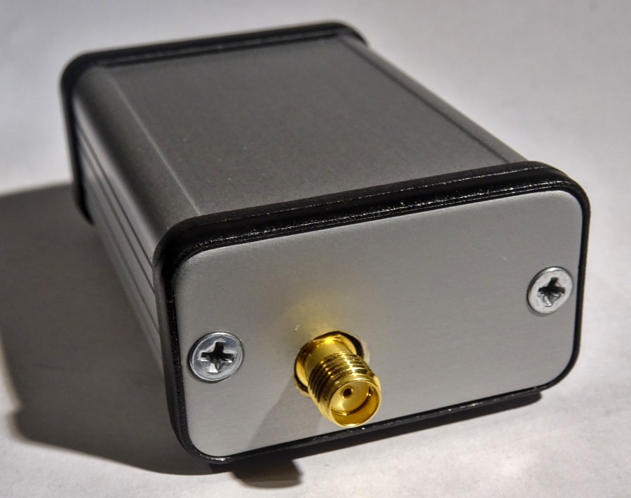 lofourx_case_back.jpg lofourx_case_back.jpg